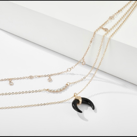 Multilayer Rhinestone Horn Necklace - Picture 5 of 7